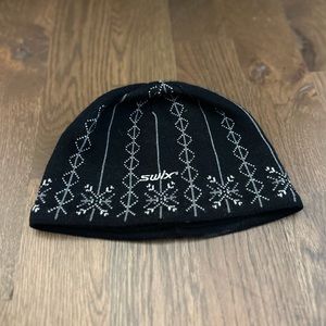 Swix Wool Blend Fair Isle Snowflake Nordic Ski Fleece Lined Beanie Hat